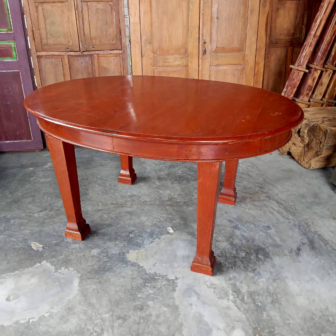 Oval teak dining discount table