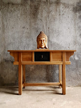 Load image into Gallery viewer, Oriental Entry Console (120cm) type 2
