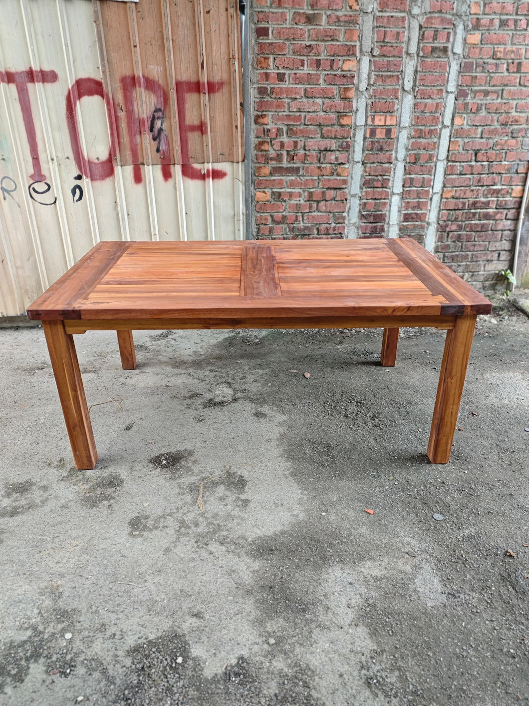 Cancun Dining Table 180cm - display unit