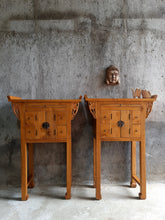 Load image into Gallery viewer, Oriental Entry Console/Altar (80cm)
