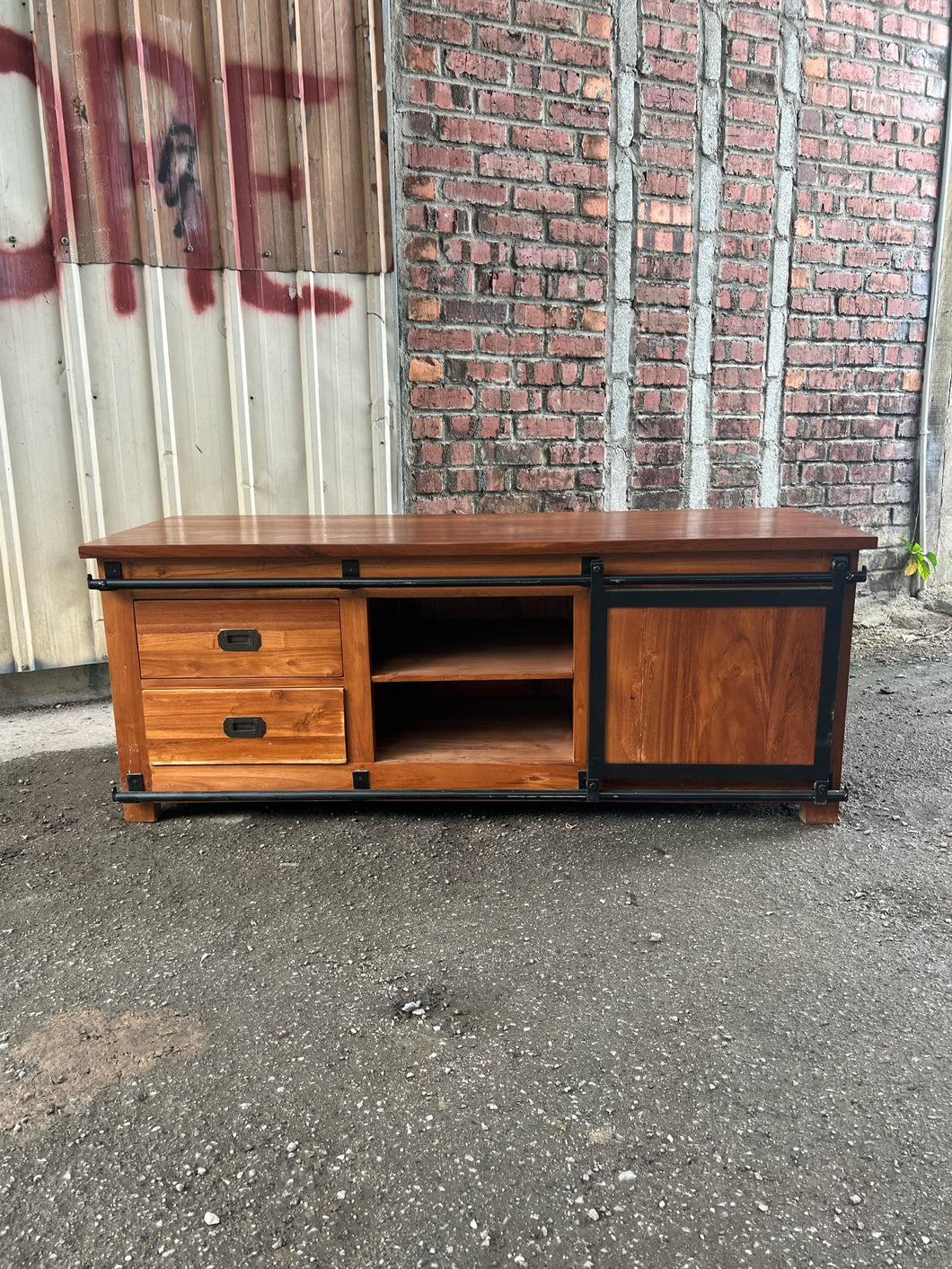 Brighton TV Console type 1